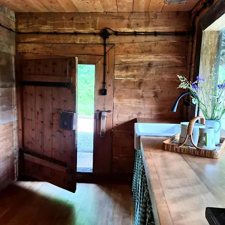 Osada Glebuczek - W Beskidach בקתה *